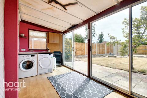 53 Mounts Road, Greenhithe, DA9 9LX