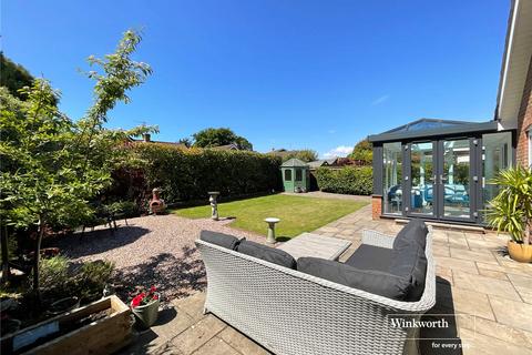 3 bedroom bungalow for sale, Smugglers Lane North, Christchurch, BH23