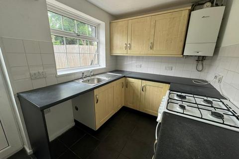 2 bedroom semi-detached house to rent, 10 Dale Close,Fforestfach,Swansea