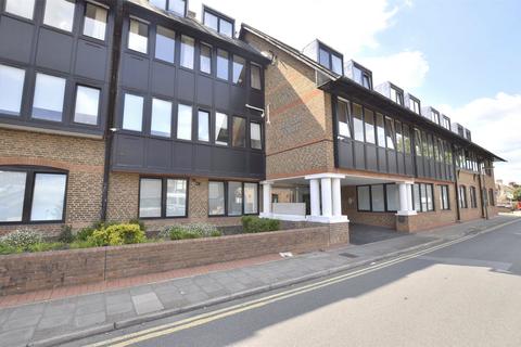 2 bedroom apartment to rent, Horley, Surrey RH6