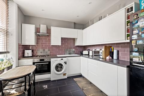 2 bedroom flat for sale, Castle Hill Avenue, Folkestone, FOLKESTONE, CT20