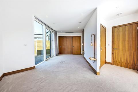 3 bedroom apartment to rent, Juniper Drive, London, SW18