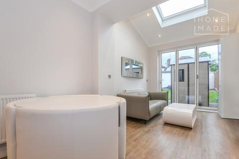 2 bedroom ground floor flat to rent, Golders Rise, Hendon, NW4