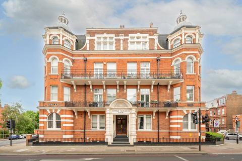 4 bedroom flat for sale, Avenue Mansions, West Hampstead, London, NW3