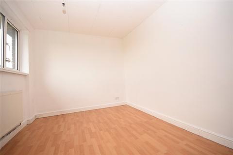 33 Heathcroft Drive, Leeds, LS11 8UD