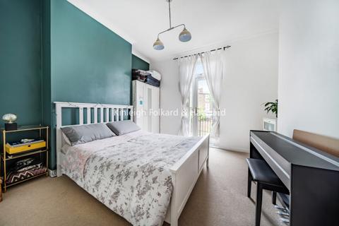 2 bedroom flat to rent, Hornsey Rise London N19