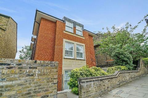 3 bedroom flat for sale, Cheverton Road  Whitehall Park N19 3AZ