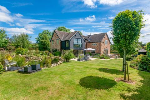 Rowan House Compton Fields, Combrook, Warwick, CV35 9HW
