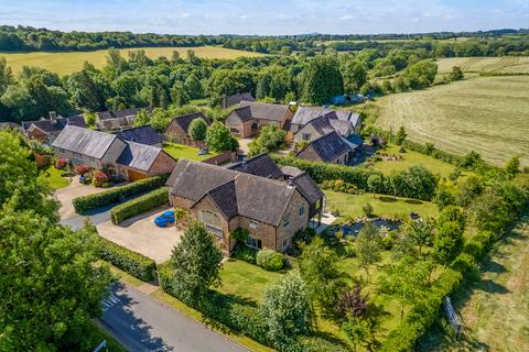 Rowan House Compton Fields, Combrook, Warwick, CV35 9HW