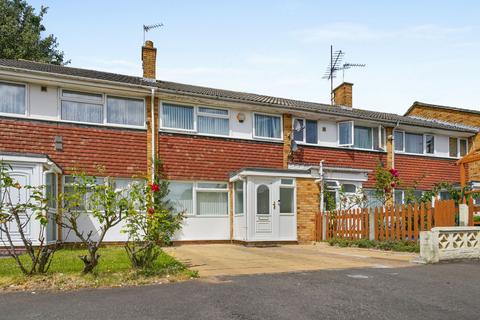 3 bedroom terraced house for sale, Channel Close, Hounslow