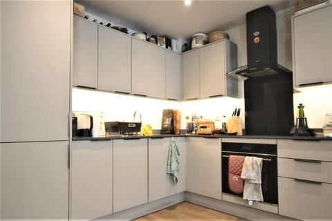 2 bedroom flat to rent, North Road, Bristol BS6