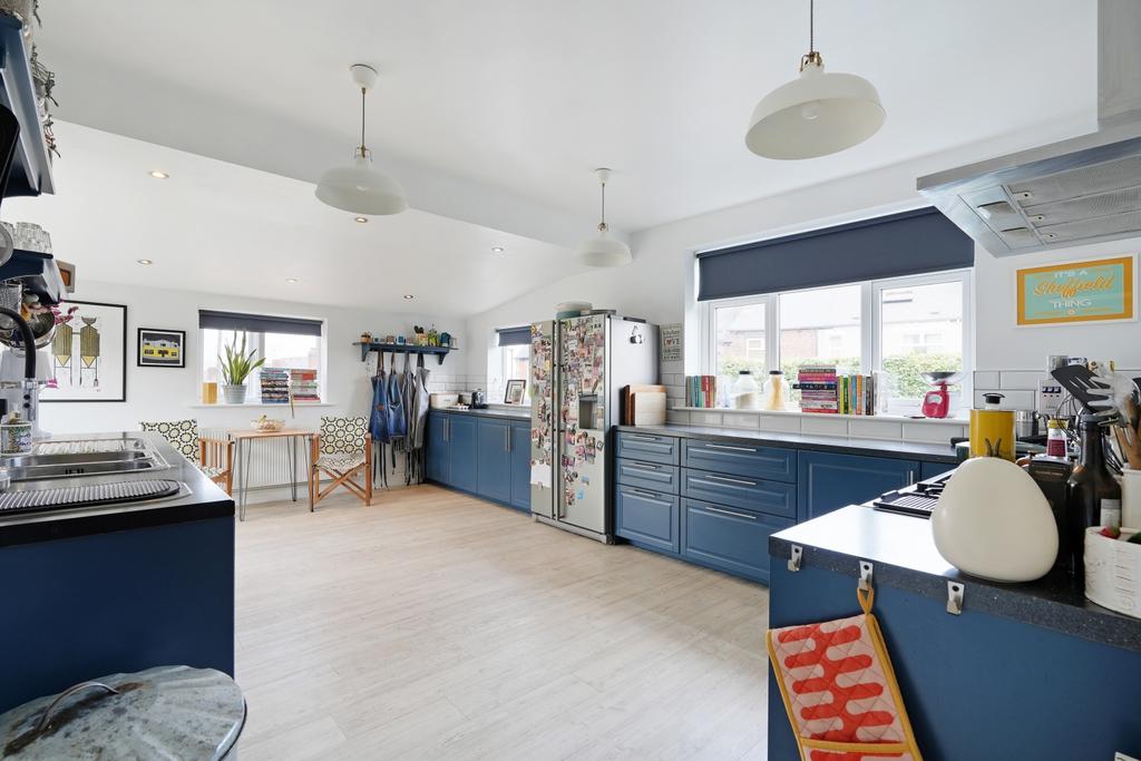 Breakfasting Kitchen