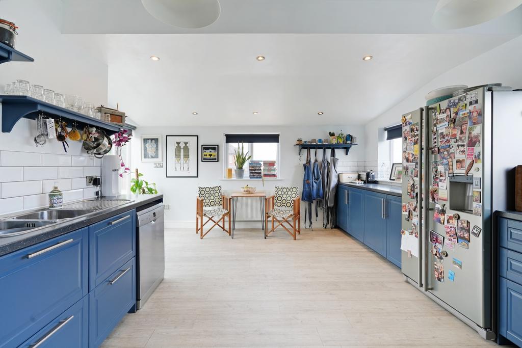 Breakfasting Kitchen