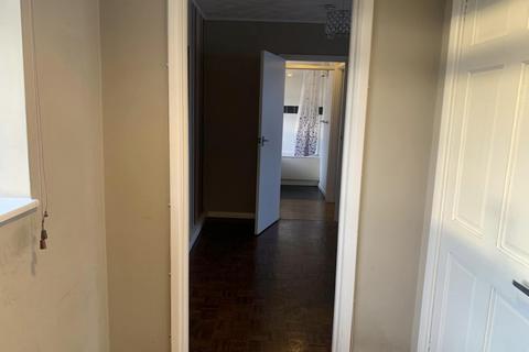 1 bedroom flat to rent, Waller Avenue, Luton LU3