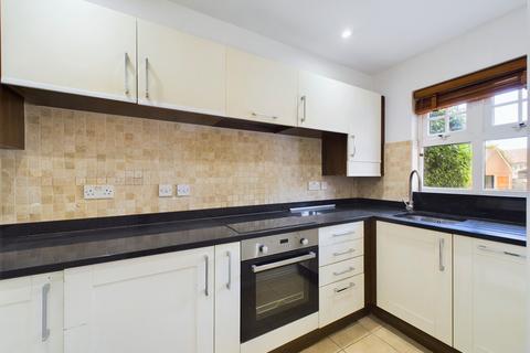 2 bedroom terraced house to rent, Colenso Drive, London, NW7