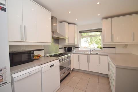 4 bedroom semi-detached house for sale, Holders Hill Drive, London, NW4