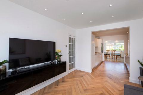 76 Amberley Road, London, SE2 0SF