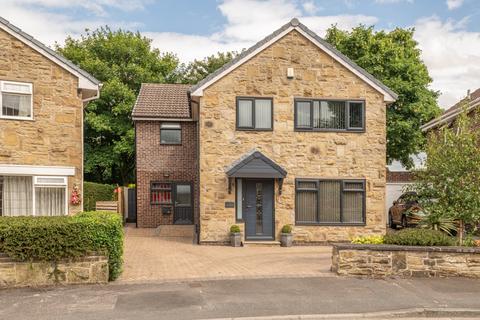 4 bedroom detached house for sale, Filley Royd, Cleckheaton, West Yorkshire, BD19