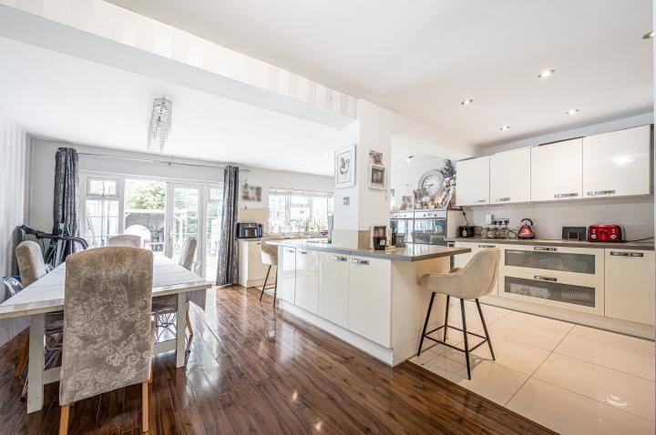 Chpk1676063 large-2-05 jpg