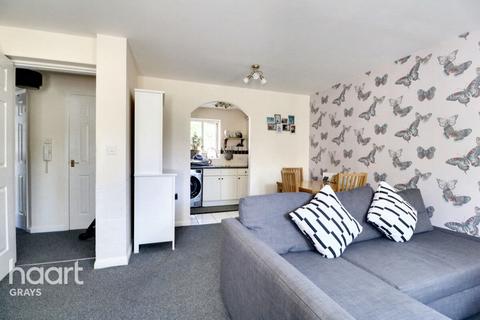 38 Lennox Close, Chafford Hundred, Grays, RM16 6AP