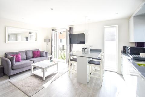 2 bedroom apartment for sale, Chadwick Gardens, Uxbridge UB8