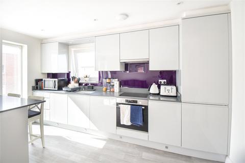 2 bedroom apartment for sale, Chadwick Gardens, Uxbridge UB8