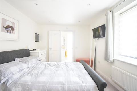 2 bedroom apartment for sale, Chadwick Gardens, Uxbridge UB8