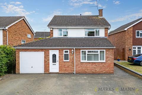 4 bedroom detached house for sale, Pondholton Drive, Witham, CM8