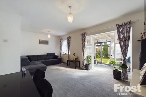 5 Brook Close, Stanwell, Staines-upon-thames, TW19 7AW