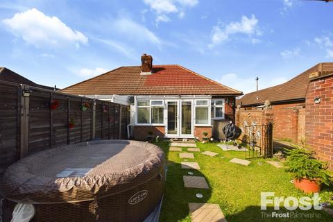 5 Brook Close, Stanwell, Staines-upon-thames, TW19 7AW