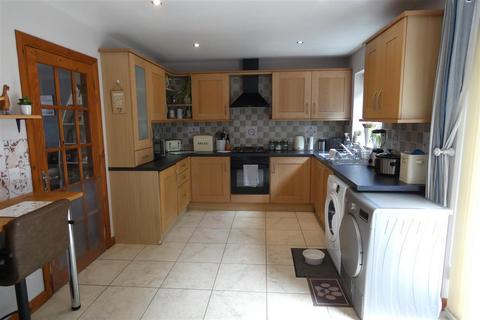 2 bedroom semi-detached house for sale, Glenfields Road, Haverfordwest