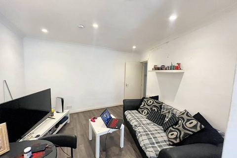 1 bedroom flat to rent, Navarino Road, London E8