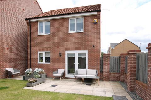 3 bedroom detached house to rent, Taylor Avenue, HU16