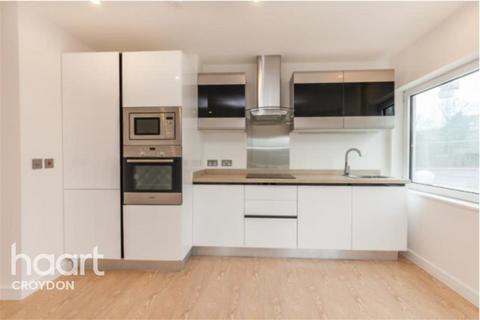 2 bedroom flat to rent, Newgate, CR0