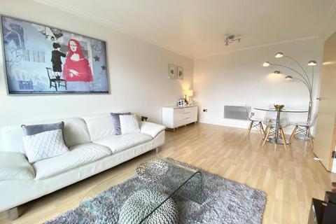 2 bedroom apartment to rent, Centrium, Woking GU22