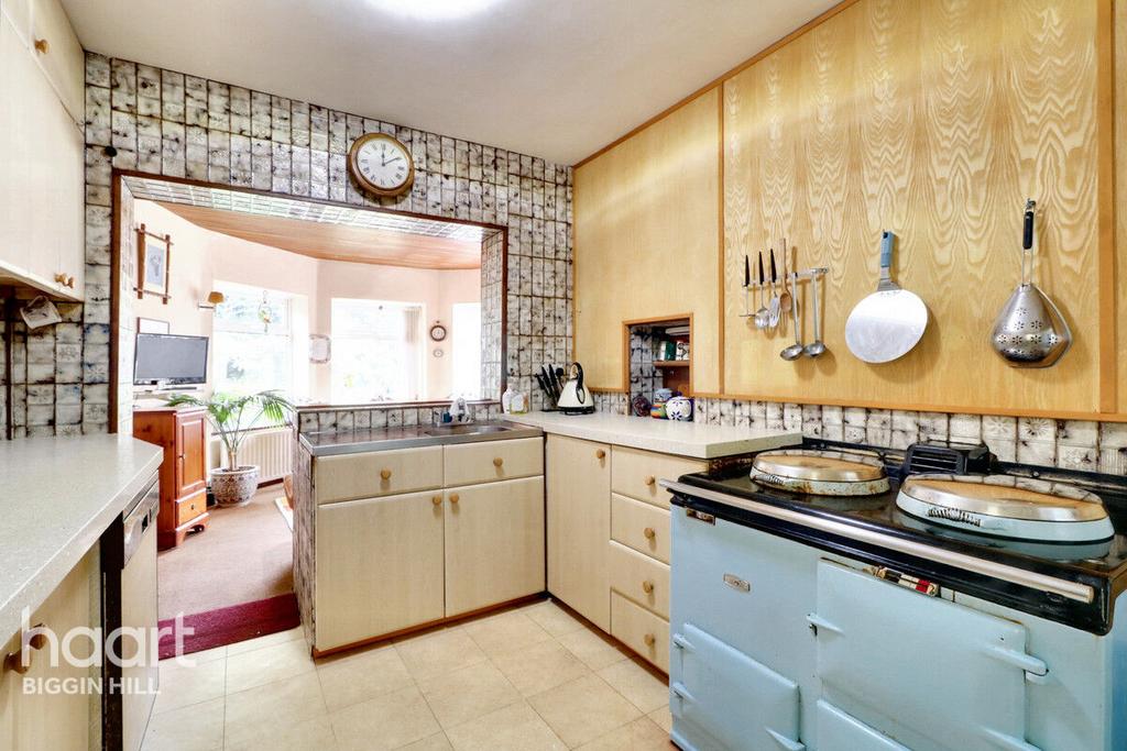 Berrys Green Road, Westerham 4 bed detached house for sale £800,000