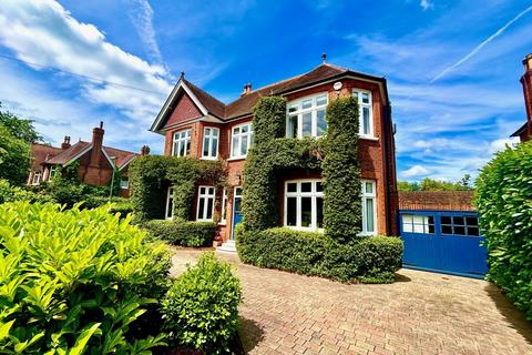 4 bedroom detached house for sale, Manorcrofts Road, Egham, Surrey, TW20