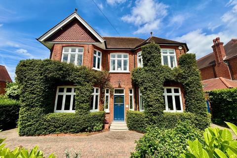 4 bedroom detached house for sale, Manorcrofts Road, Egham, Surrey, TW20