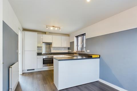 3 bedroom detached house to rent, St Cross Road, Limes Park, Basingstoke, RG24