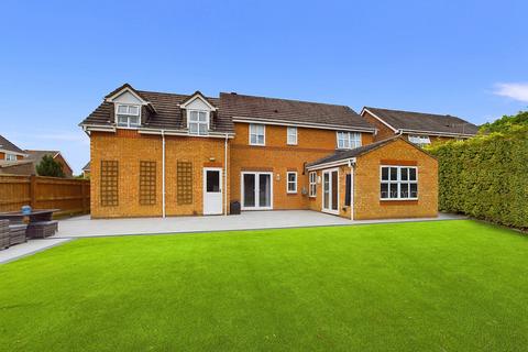 5 bedroom detached house for sale, Osterley Road, Swindon SN25