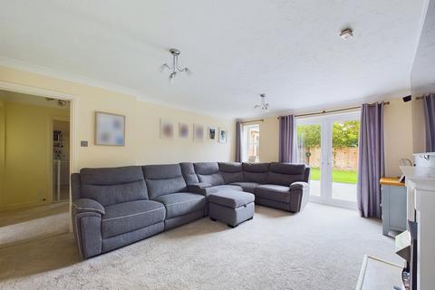 5 bedroom detached house for sale, Osterley Road, Swindon SN25