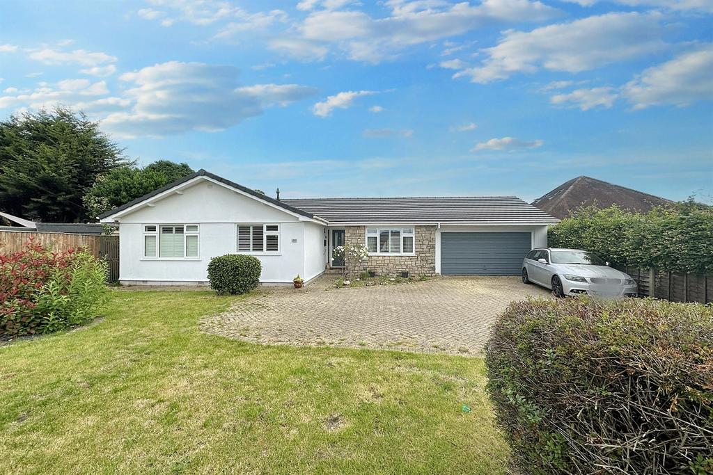 West Parley 3 bed detached bungalow for sale £550,000
