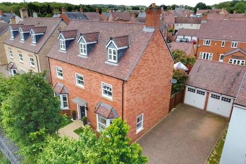 5 bedroom detached house for sale, Falldor Way, Ampthill, Bedfordshire, MK45