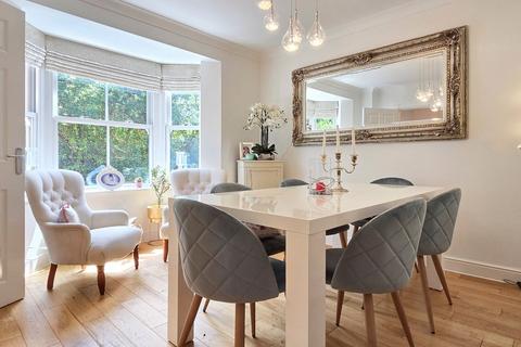 5 bedroom detached house for sale, Falldor Way, Ampthill, Bedfordshire, MK45