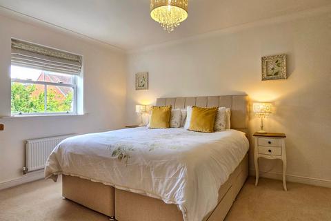 5 bedroom detached house for sale, Falldor Way, Ampthill, Bedfordshire, MK45