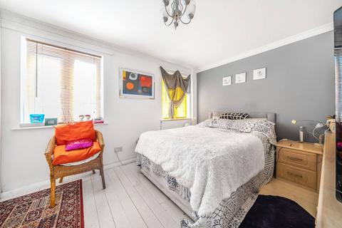 2 bedroom flat for sale, St Andrews Close, Southwark, London, SE16