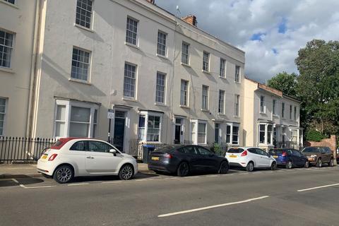 1 bedroom apartment for sale, Flat 2, 17 Portland Place East, Leamington Spa, Warwickshire, CV32 5ES