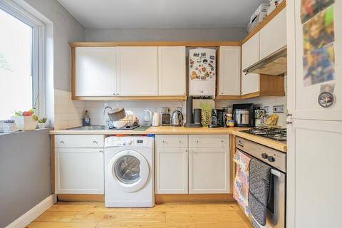 2 bedroom flat for sale, Woodleigh Gardens, Streatham