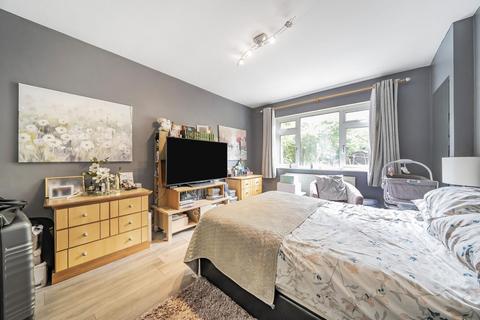 2 bedroom flat for sale, Woodleigh Gardens, Streatham