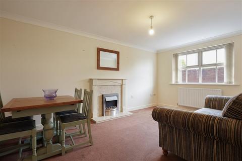 2 bedroom ground floor flat for sale, Spindle Court, Mansfield NG19